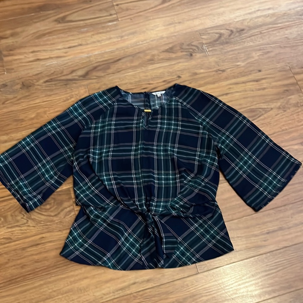 New Without Tags!  Women’s Misses Dressbarn Plaid Top/Shirt Size Large